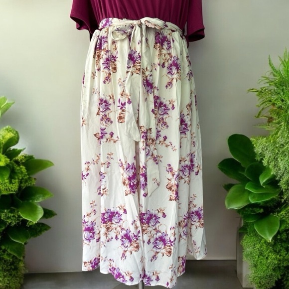 NWT!Floral Maxi Dress with Scalloped Neckline size 22-24 or 3X - Picture 7 of 9